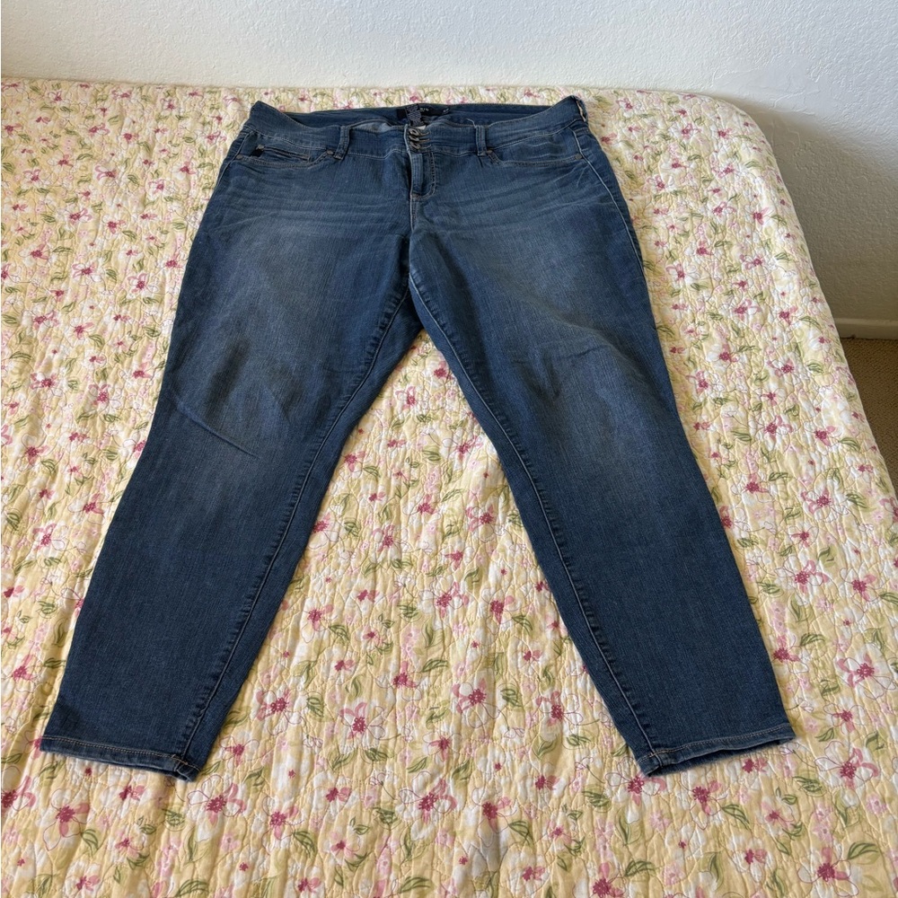 Torrid Dark Blue Skinny Jeans Size 20T #013